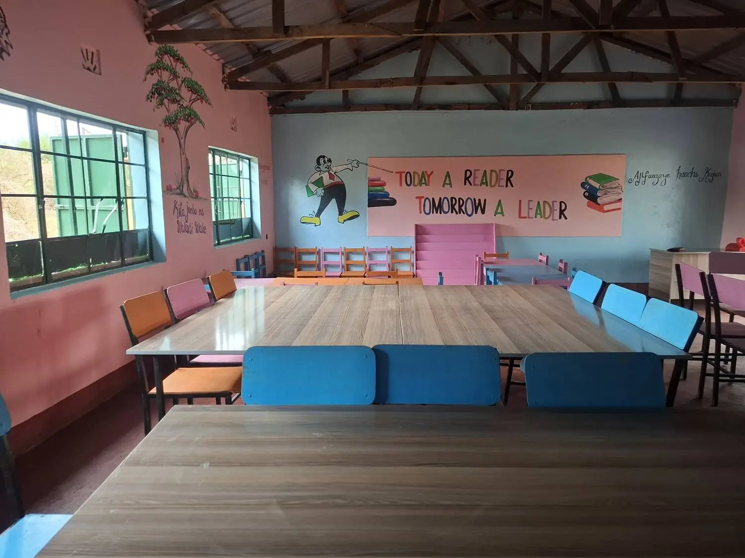Mwangaza Library photo 2