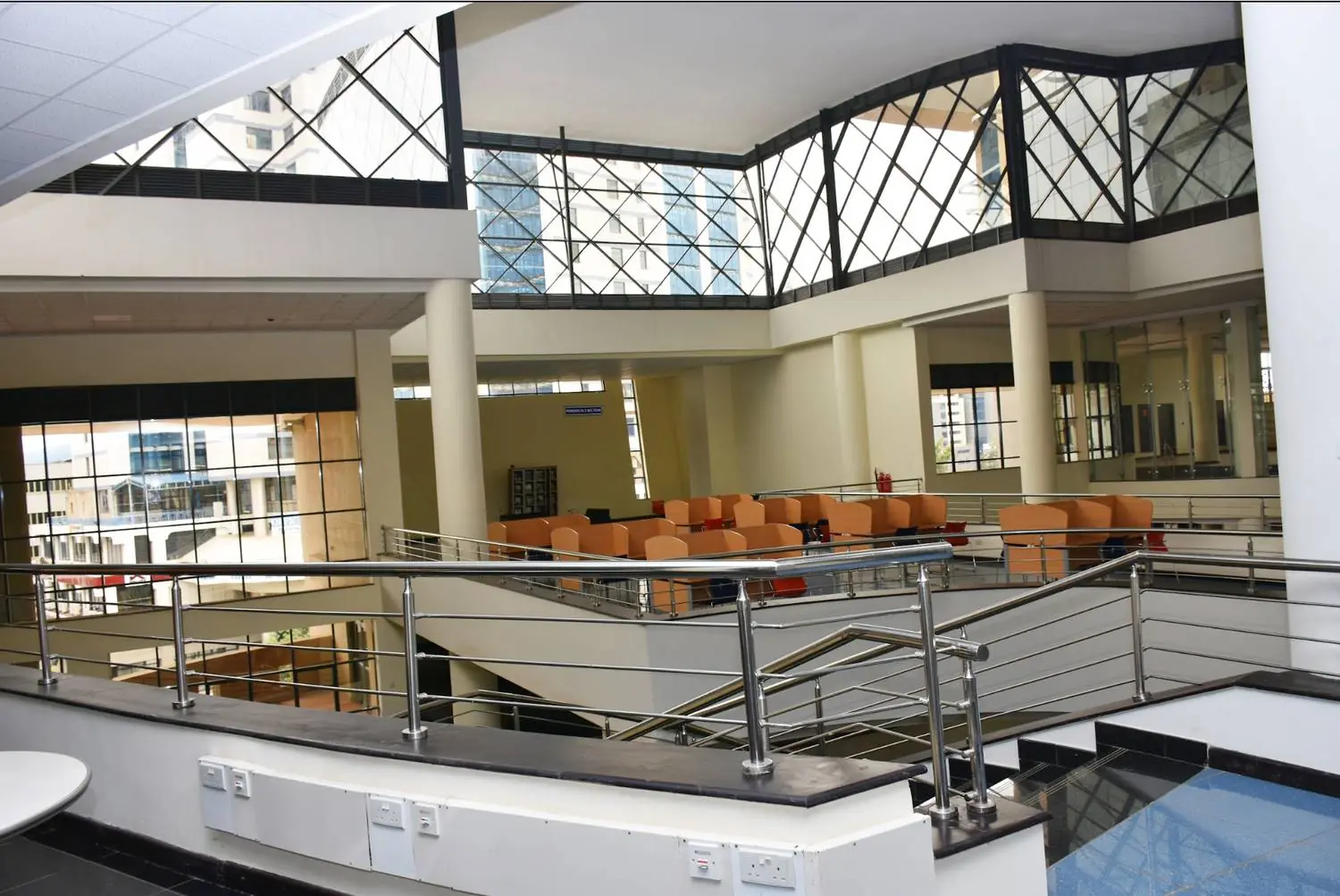 Open atrium and study spaces at KNLS
