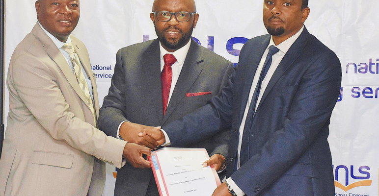 chairman-hand-over evn